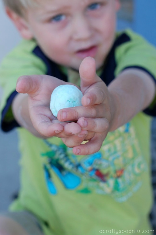 DIY Bouncing Ball - A Crafty Spoonful