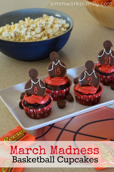 March Madness Basketball Cupcakes