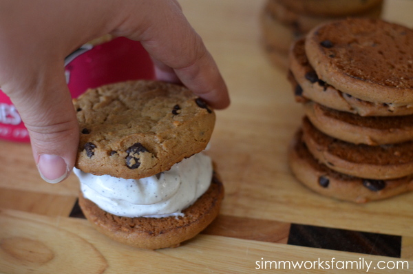 First Street Ice Cream Cookie Sandwich #ChooseSmart sandwich with another cookie