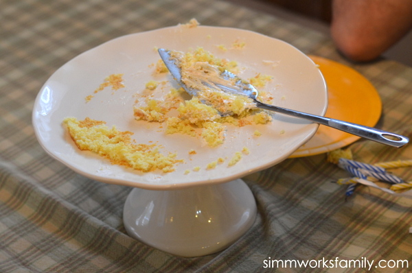 Ginger Ale Lemon Cake empty cake platter