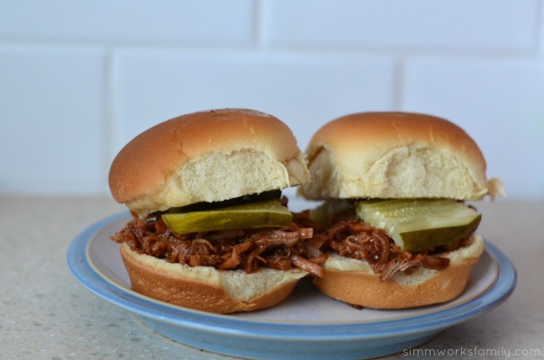 mini pulled pork sandwiches 2