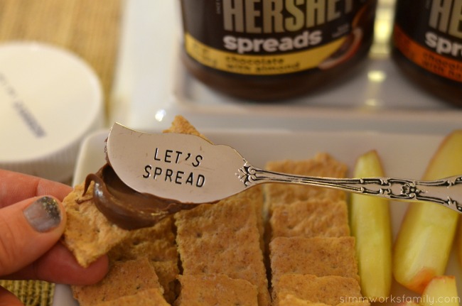 Easy Kid-Friendly Holiday Desserts spread chocolate #SpreadPossibilities #hersheysheroes