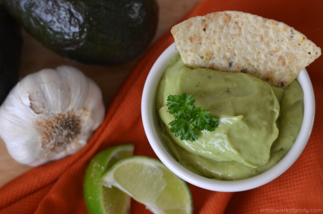 Creamy Tomatillo Avocado Sauce - A Crafty Spoonful