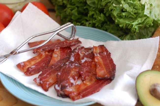 Ultimate BLT Sandwich - bacon on paper towels