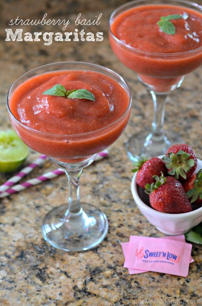 Virgin Strawberry Basil Margarita Drink Recipe - a great way to bring summer flavors together in a delicious drink #SweetNLowStars