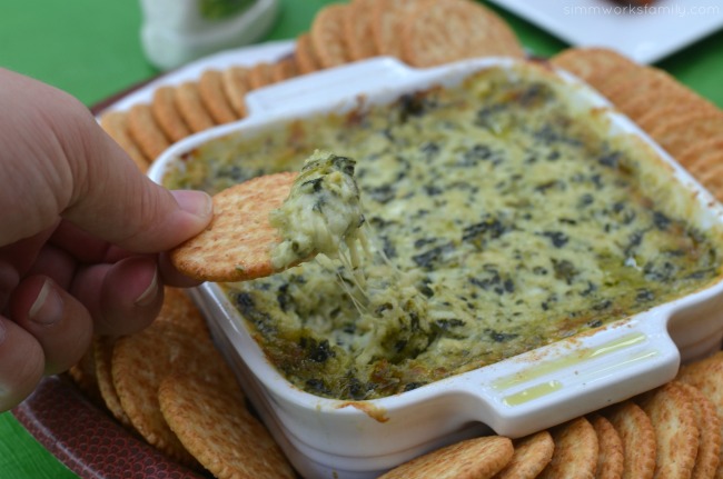 Simple Football Tailgating Food Ideas - spinach artichoke dip