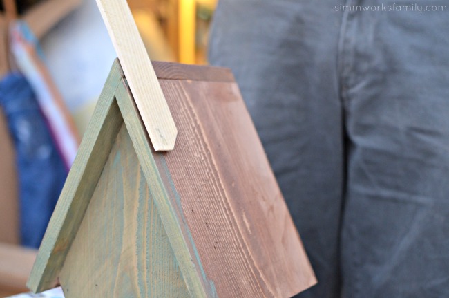 Easy DIY Birdhouses for Kids - measuring shingles