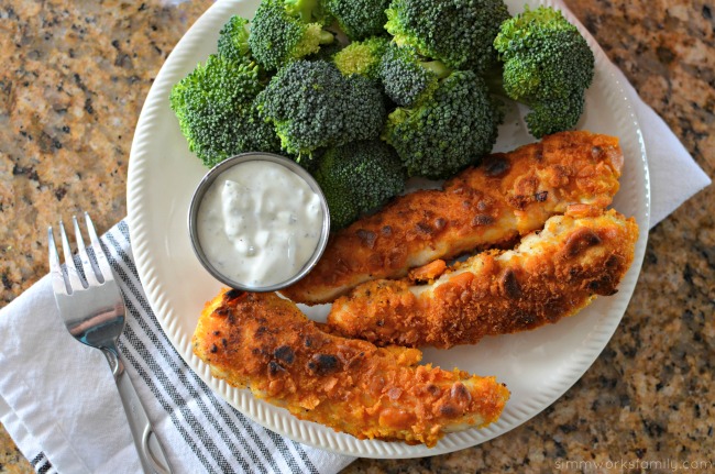 Goldfish Crusted Chicken Tenders with broccoli and ranch