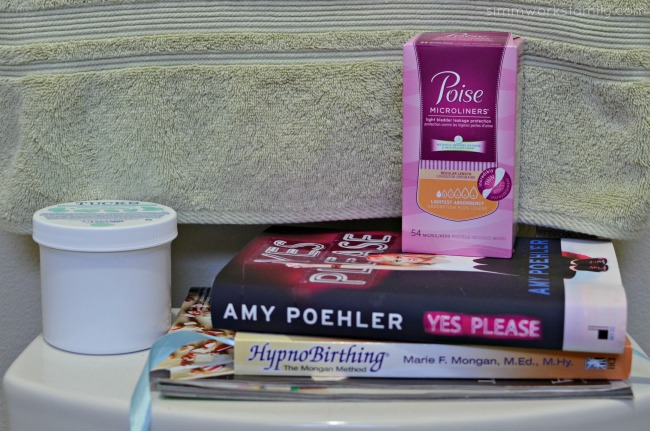 Pregnancy Issues in the Third Trimester including LBL - Poise in the bathroom #LifesLittleLeaks