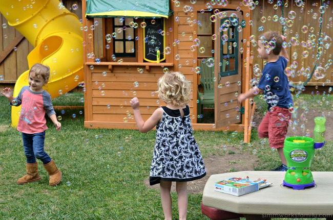 Tips for Hosting A Playdate - bubbles and other activites