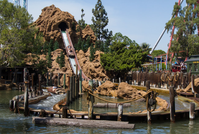 Timber Mountain Log Ride