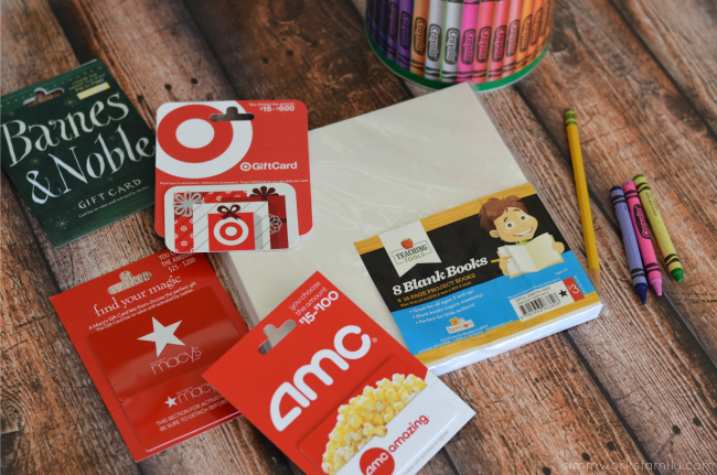 End of Year Teacher Gifts: Summer Book of Gift Cards