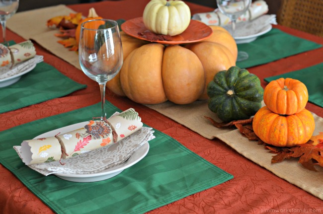 Creating The Perfect Thanksgiving Tablescape - a simple, easy idea for Thanksgiving dinner