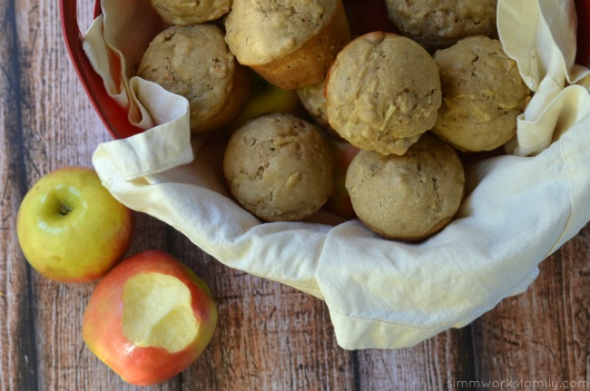 Apple Granola Muffins with cinnamon