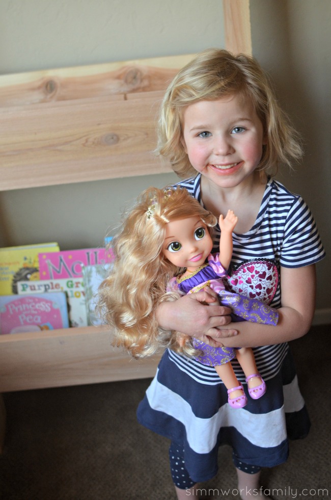 DIY Vertical Toy Storage disney princess royal shimmer dolls