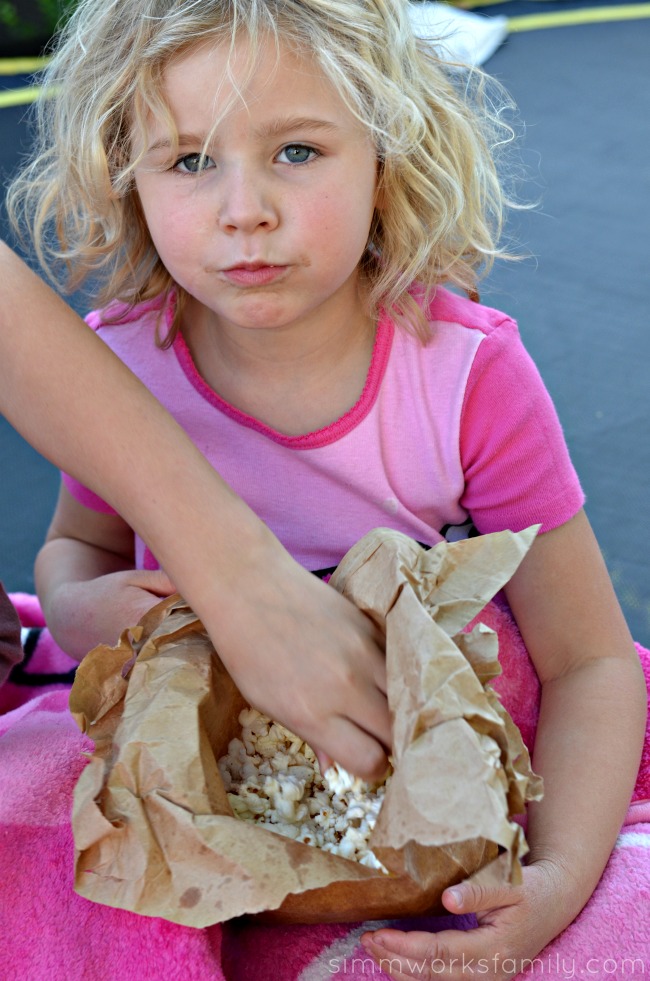 5 Reasons To Be Thankful For Summer + an outdoor movie night idea on a trampoline with homemade popcorn