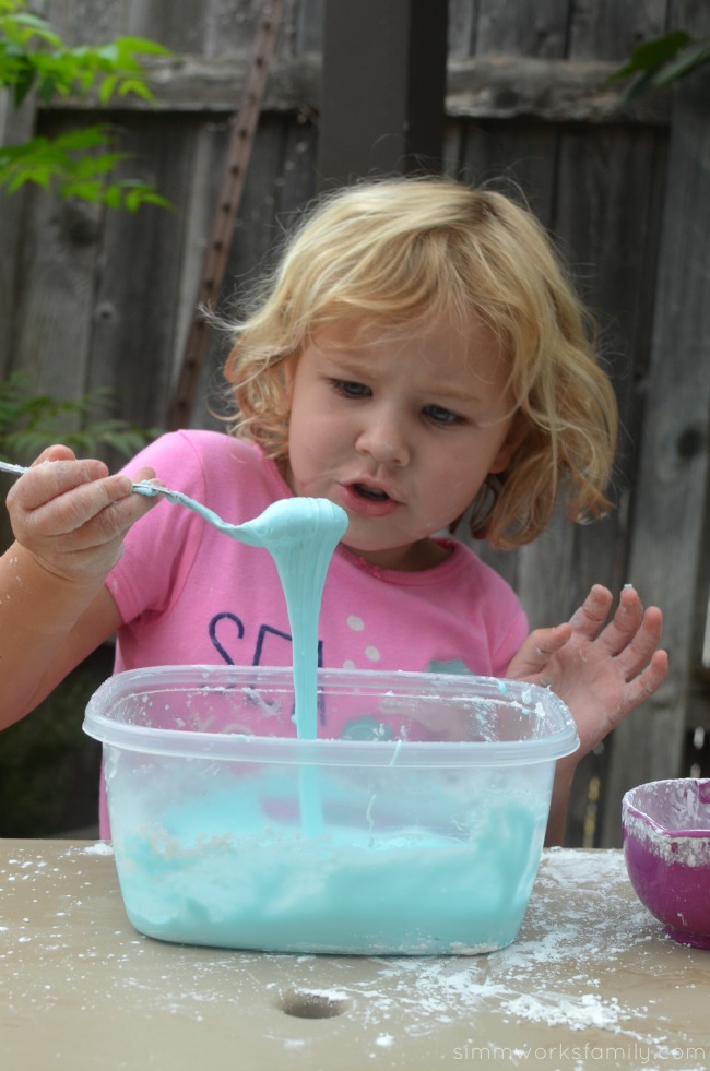 2-Ingredient Silly Putty - playing with silly putty