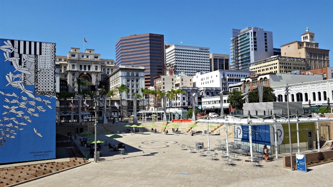 Making Friends In Your Thirties - Horton Plaza Park