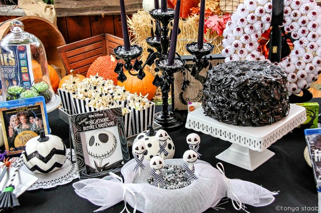 san-diego-bloggers-on-san-diego-living-san-diego-featuring-halloween-movie-based-treats-and-crafts